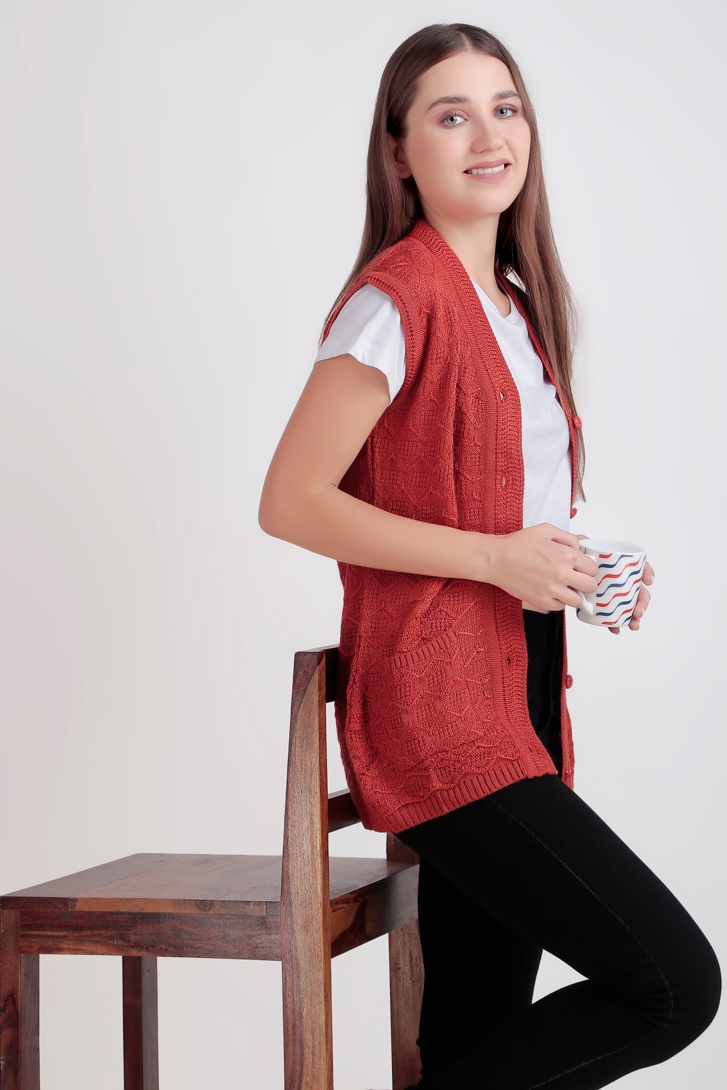 Sleeveless Cardigan with Buttons – Comfortable Layering Essential